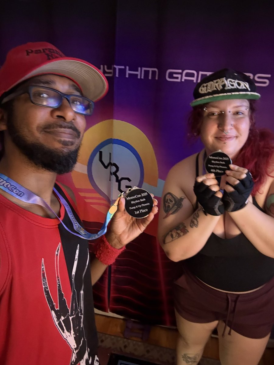 Born to be lazy and lay with the dawgz in da house, forced to play the new pump update and also train for CEO😤 
Come hang out with me and <a href="/ParanoiaBoi/">Tony Dortch</a> while we stream some arrow stepping!! 

Link in the replies~