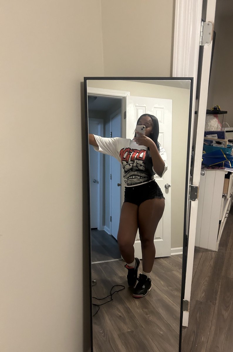 myreee💕. tweet media