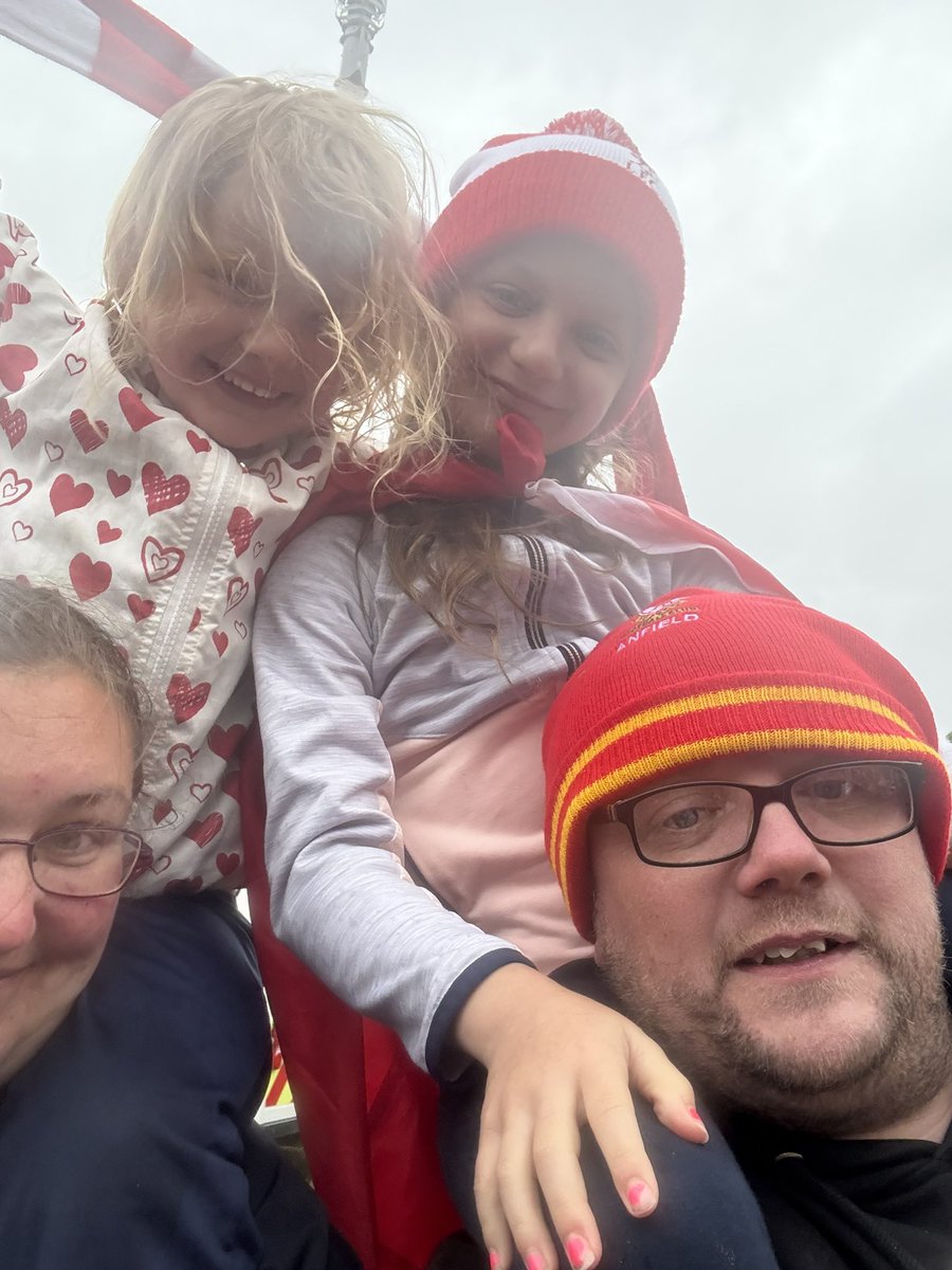 jonbeetle's tweet image. Not wanted to post anything from Mondays parade until now, but I can’t deny the fact my girls had a great day. Liverpool is just special