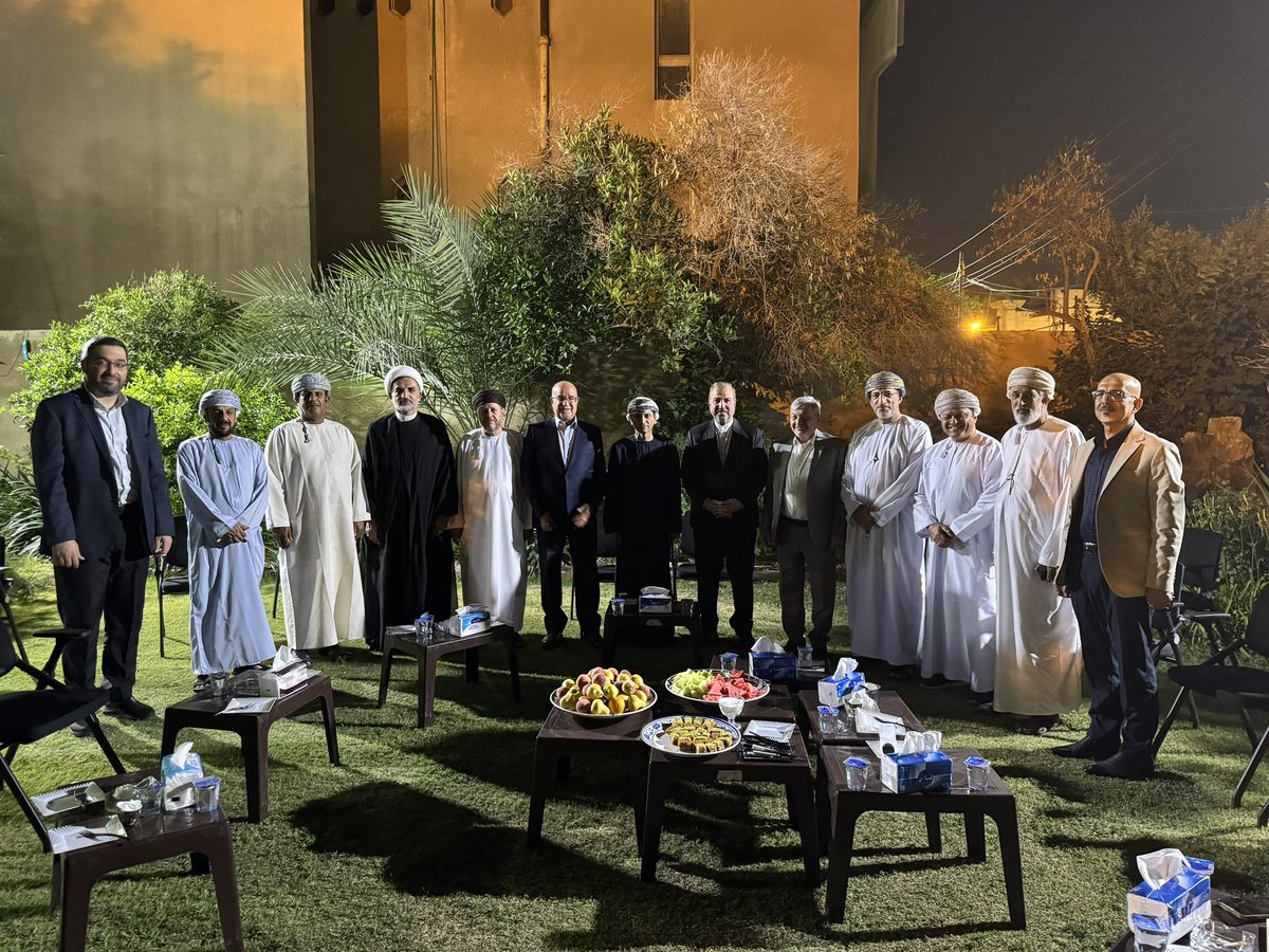BahrAlolomForum's tweet image. In a Baghdadi gathering, we hosted HE Ambassador Mohammed Al-Hassan, the Representative of the UN Secretary-General, HE Ambassador of the Islamic Republic of Iran, Mohammad Kazem Al-Sadeq, HE Ambassador of the Sultanate of Oman, Mahmood bin Mehna, a delegation of Omani sheikhs…