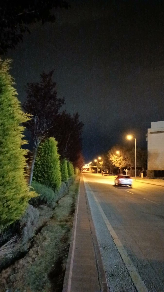 Bu saatte kütüphaneye gidiyorum.. bu gece sabahlar olmasın 😄