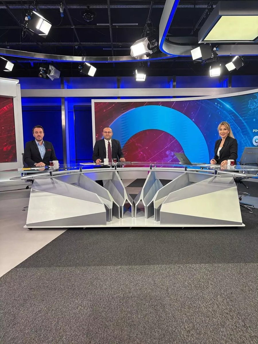 Mynet Genel Yayın Yönetmeni Ersel Yıldırım, katıldığı canlı yayında yeni infaz düzenlemesine ilişkin detayları anlattı. 

Yıldırım, cezasızlık algısını gidermek amacıyla, suça karışan herkesin cezaevine girmesini hedefleyen bir çalışma yürütüldüğünü söyledi.