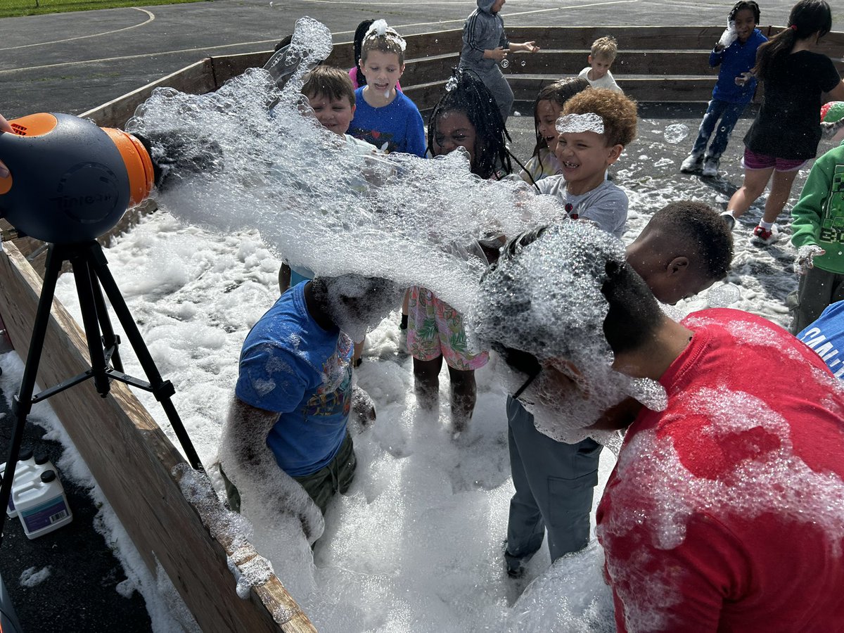 Field Day was a success!! <a href="/GracemorNKC/">Gracemor Elementary Lions</a> <a href="/NKCSchools/">NKC Schools</a>