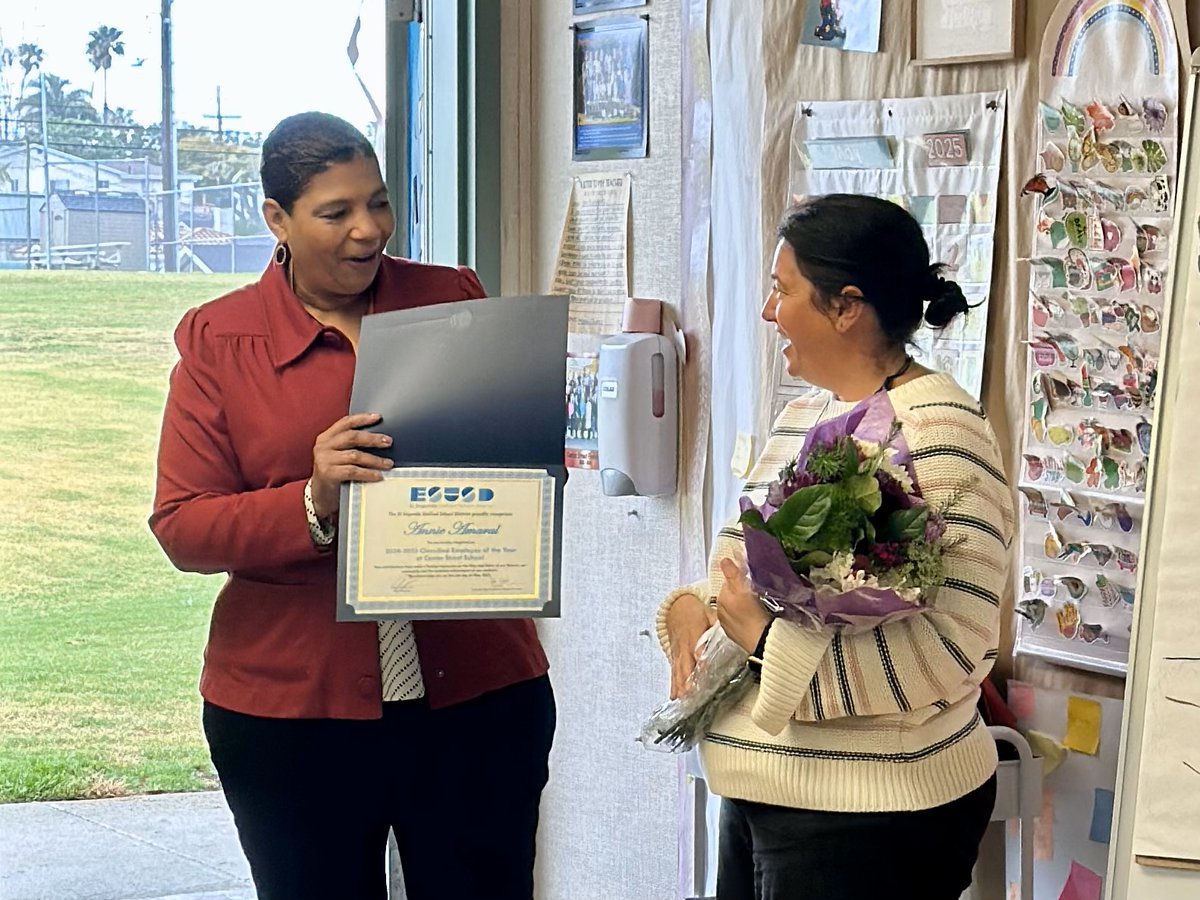 ElSegundoUSD's tweet photo. Join us in celebrating Annie, CSS Classified Employee of the Year! 🎉  We’re so grateful for the incredible impact she makes every single day. #ESUSD https://t.co/S2Wy42v716