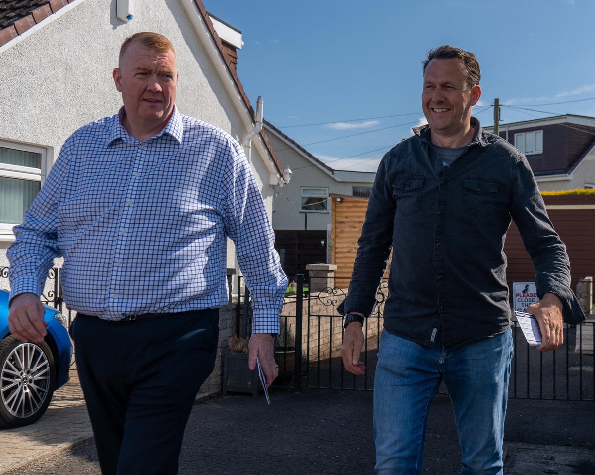 Top Tory team out tonight for Richard Nelson who serves his community as an NHS nurse and a councillor.

Richard is the BEST candidate in next week's Hamilton, Larkhall and Stonehouse by-election.

On June 5, cast a common sense vote for Richard.