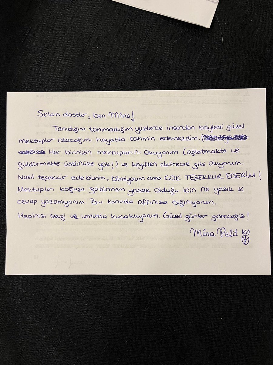 🌷Mîna'dan bizlere yeni bir mektup var!

Mektubundan da anladığımız üzere yüzlerce kişinin kaleme aldığı satırlar, Mîna'nın koğuşuna umut, neşe ve dayanışma olarak ulaştı.

Mîna'ya ilettiğimiz turnalarla bu dayanışmanın bir parçası olabildiğimiz için mutluyuz.

Umut olmaya devam