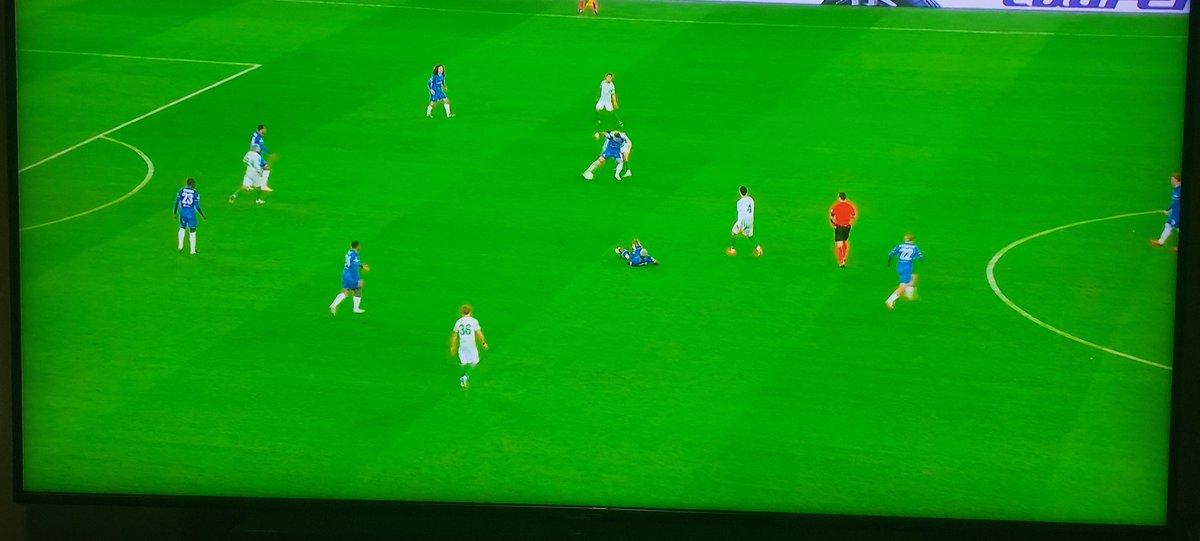 Hoy sin ser del <a href="/RealBetis/">Real Betis Balompié 🌴💚</a> me siento un bético más y deseo que esa pedazo de aficción se vea recompensada como merece