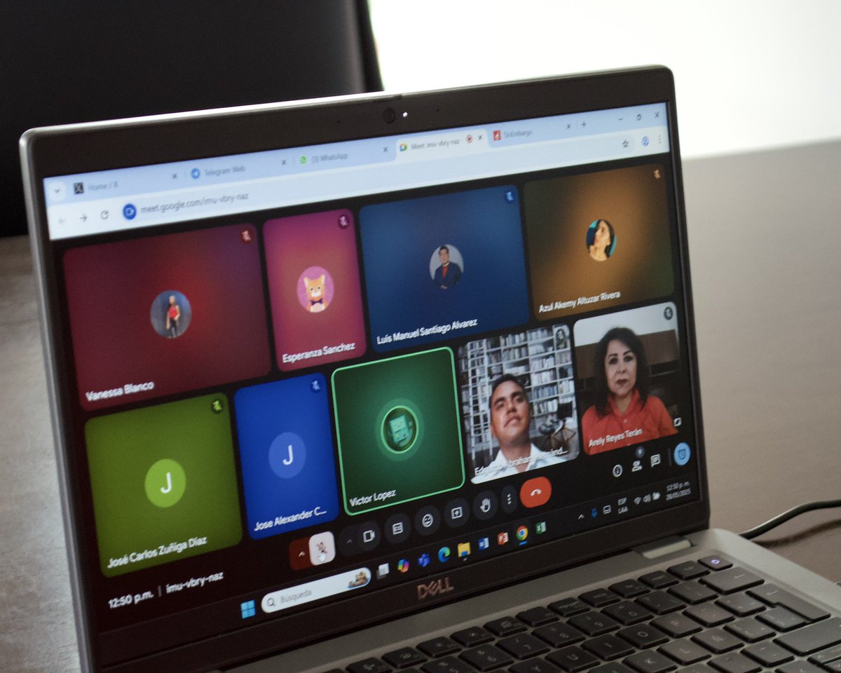 Hoy tuve una reunión virtual muy especial con estudiantes de Derecho de las comunidades de #Chiapas.

Hablamos de propuestas, de justicia social y de cómo transformar un sistema que por años ha ignorado a las mujeres, personas trabajadoras, juventudes y a los pueblos originarios.