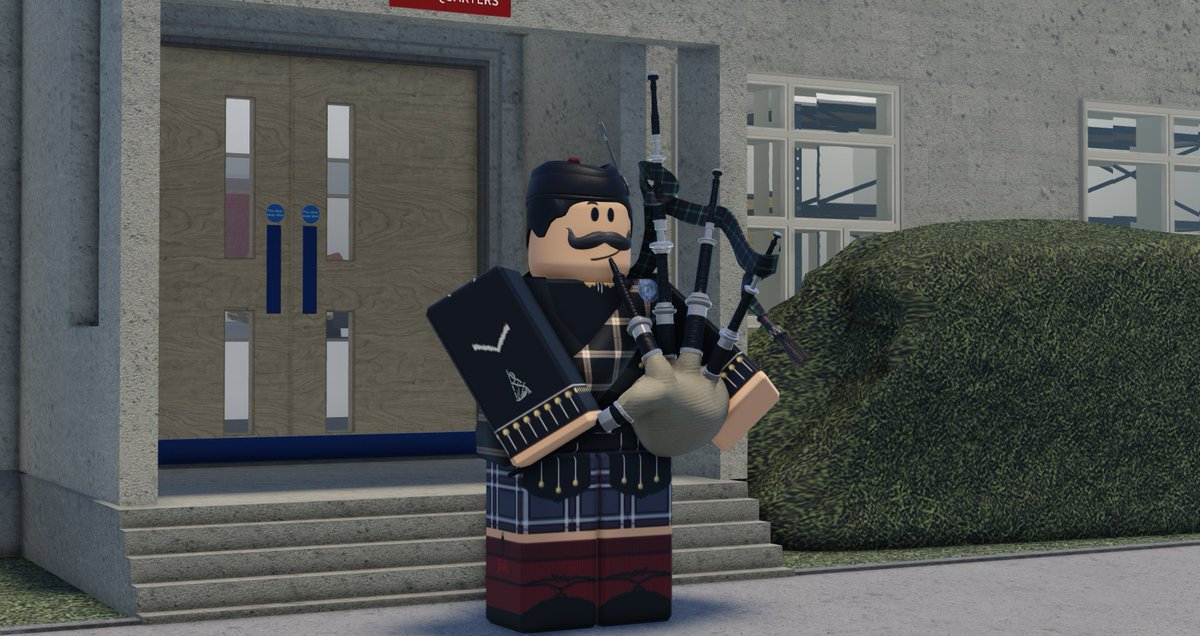 RGRBLX's tweet image. 🎶Lance Corporal smickers_70 has been appointed the Piper of the Royal Gibraltar Regiment.

The Piper will be present for major occasions donning his uniform and playing tunes from his bagpipes.