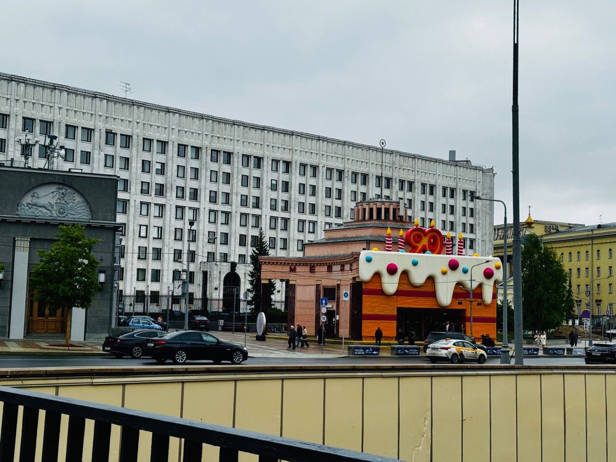 kirlant's tweet image. Back from a long research trip to Russia. Insightful professional meetings, and more importantly, human contact and on-the-ground observations. First time back since autumn ‘22, surprisingly little has changed on the streets. My analysis re current RU and negotiations coming soon