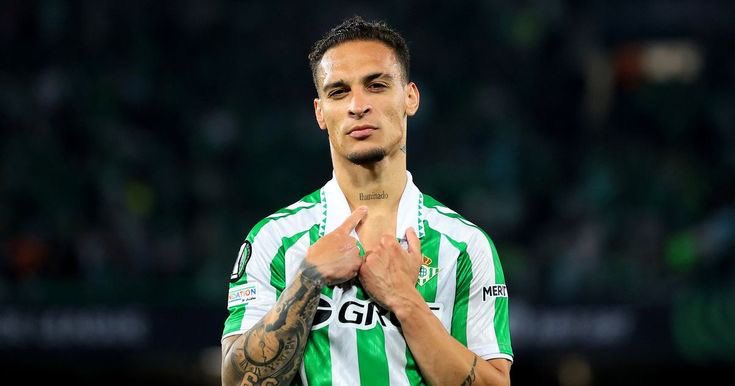 Антоні дійсно «Обраний», як написано на його шиї. Чи буде ще в історії гравець, який програє два єврокубки за один тиждень?