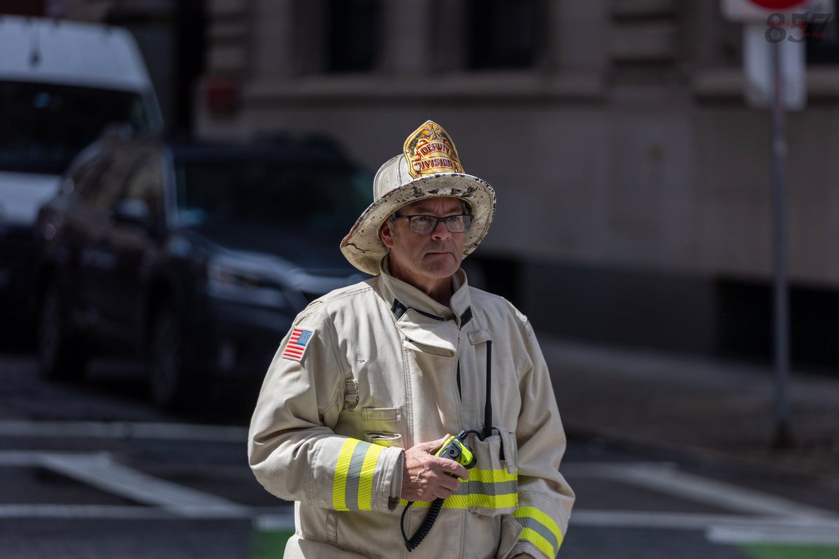 Boston Firefighters battled a two alarm fire on Batterymarch St downtown this afternoon. Crews arrived to heavy fire on the roof deck of a 6 story building under renovation, which was extending to the top floor. Firefighters knocked down the main body of fire in under 20 minutes.
