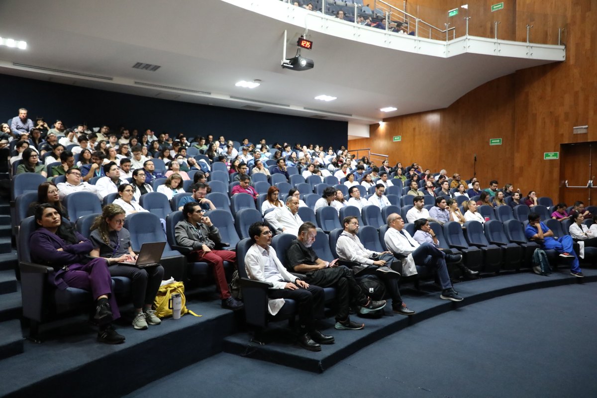 📸Te compartimos algunas imágenes de nuestra Sesión General del día de hoy:

👩‍🏫👨‍🏫 "Actualidades en Esclerosis múltiple".🧠

Llevada a cabo en el marco del Día Nacional de la Esclerosis Múltiple 🧠