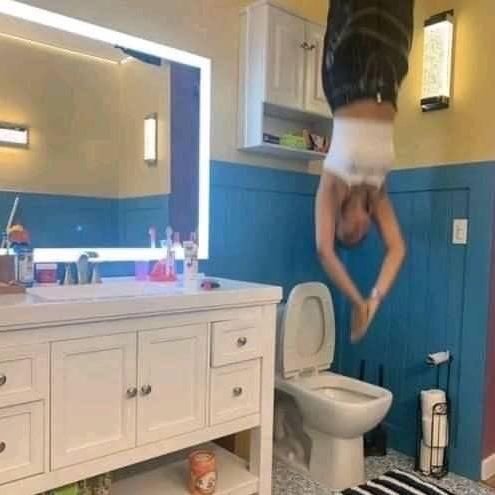 insane poses (@insaneposes) on Twitter photo 