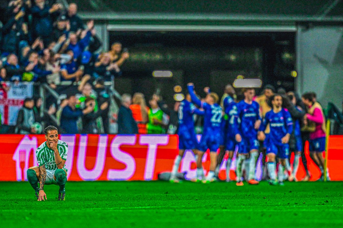 Una primera parte de sobresaliente, y una segunda de absoluta tragedia. Ha sido desconectarse Isco y apagarse el equipo por completo. Es lo que hay. Toca estar orgullosos de haber llegado hasta aquí.
