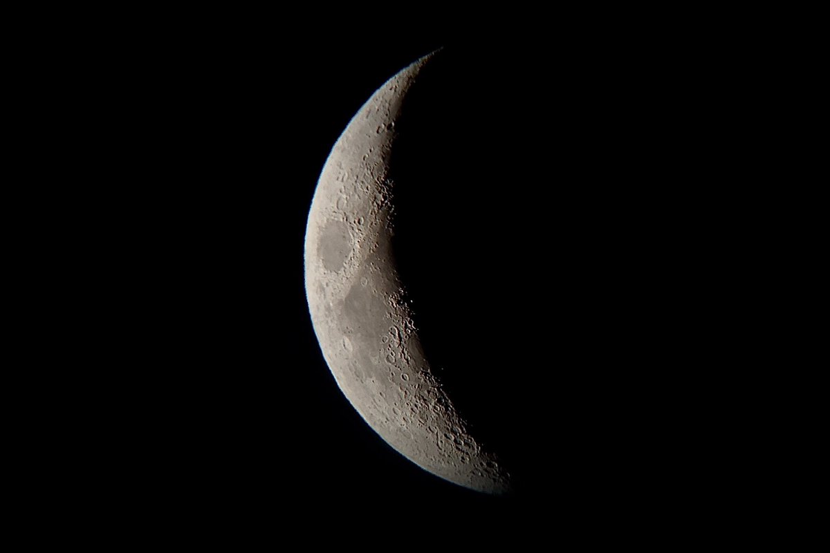 hajaralls's tweet image. the beautiful moon