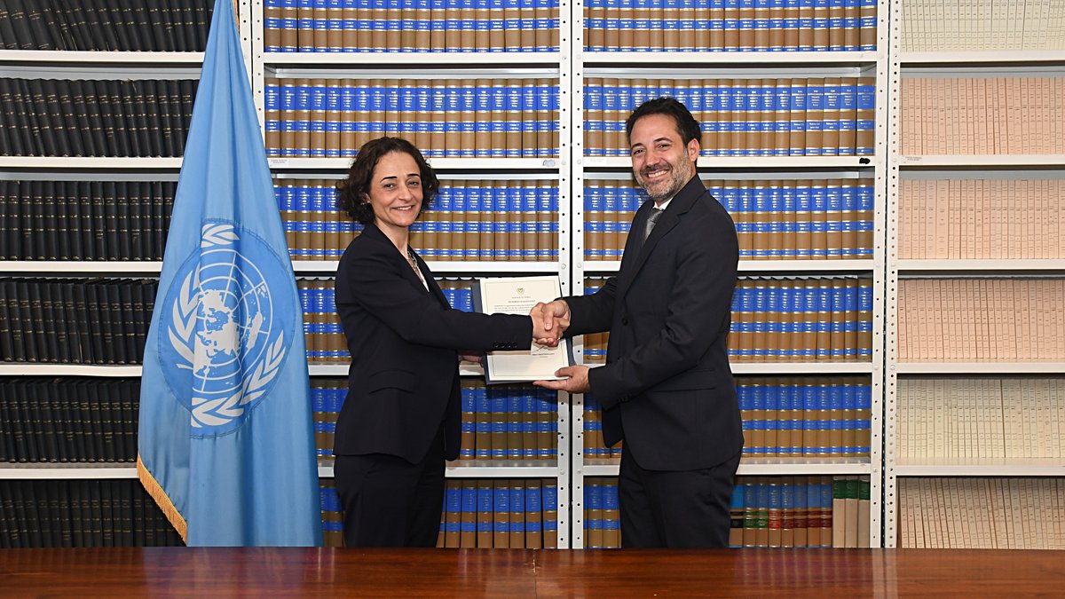 CyprusinUN's tweet image. 📝🌊| During a Joint Ceremony with #EU 🇪🇺,#FI, #HU, #LV, #PT, #SL, #Cyprus deposited its Instrument of #Ratification for the Agreement on Marine Biological Diversity of Areas beyond National Jurisdiction #BBNJ.
🇨🇾 reaffirms its commitment to #UNCLOS & its implementing agreements