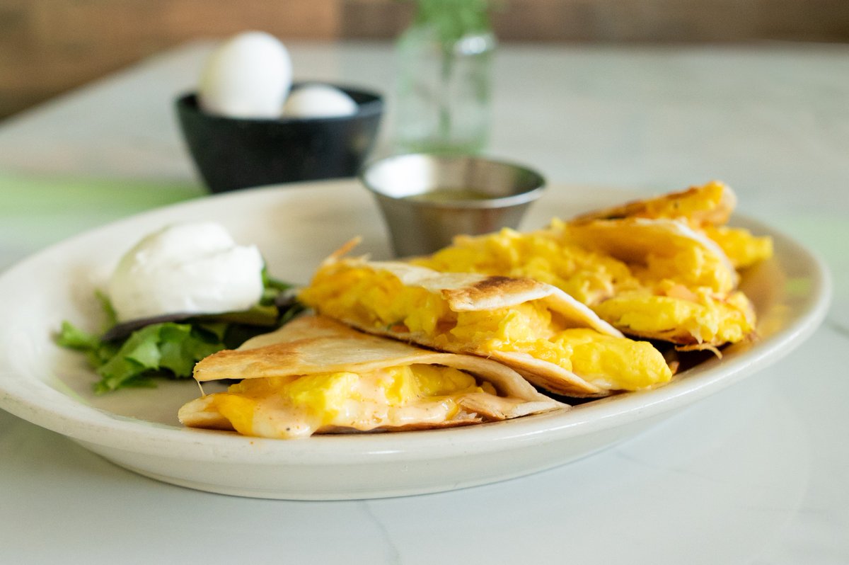 In case you didn’t know,
the Breakfast Quesadilla is now being served. You know you want it!
.
*Available for a limited time at most cafes.
#TheToastedYolk #BrunchLife #SeasonalMenu #SeasonalEats
