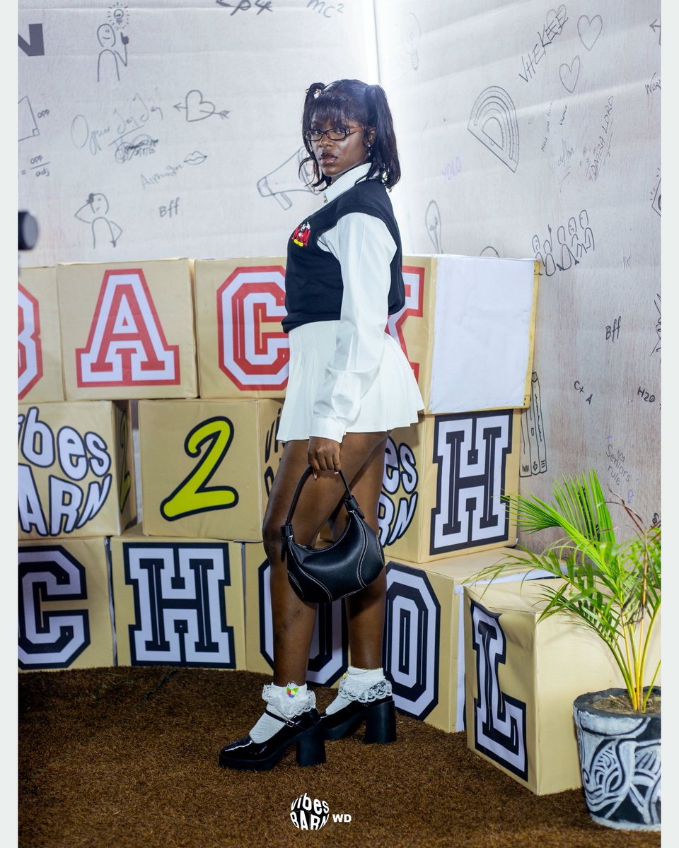 vibesbarn's tweet image. HOTTEST STUDENT ON CAMPUS📢🏁

#BackToSchool #VibesBarn