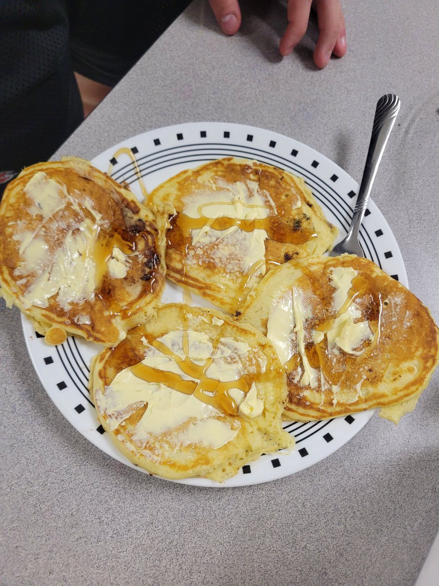 Anderson_FCS's tweet image. It wouldn&apos;t be a final exam without a picture of Juice enjoying his creation.  #NowHesAGreatCook #CookingClass #PancakeFinal AHSisFamily