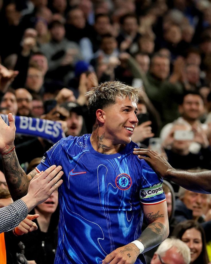 ✅️ Campeón en Defensa y Justicia
✅️ Campeón en River Plate
✅️ Campeón en Benfica
✅️ Campeón en la Selección Argentina 
✅️ Campeón en Chelsea

En TODOS los equipos por los que pasó, festejó. Enzo Fernández, nacido para ganar.