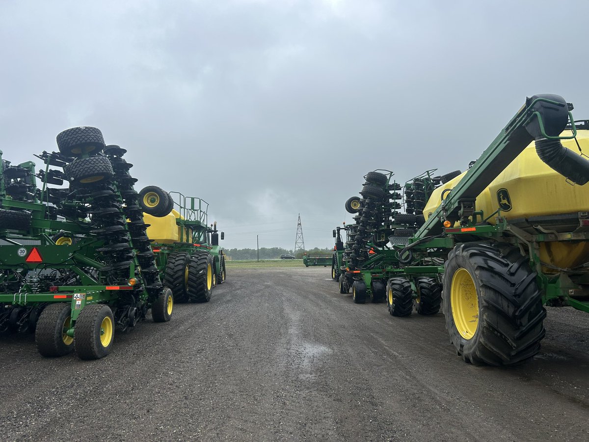 Out with the old and in with the new, still some beans left to get the new seeder in the field. Will be happy to have the cart out front again and scales!