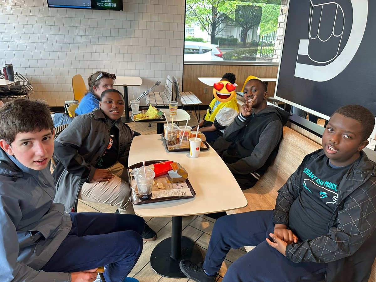 Mrs.Austin tweet media