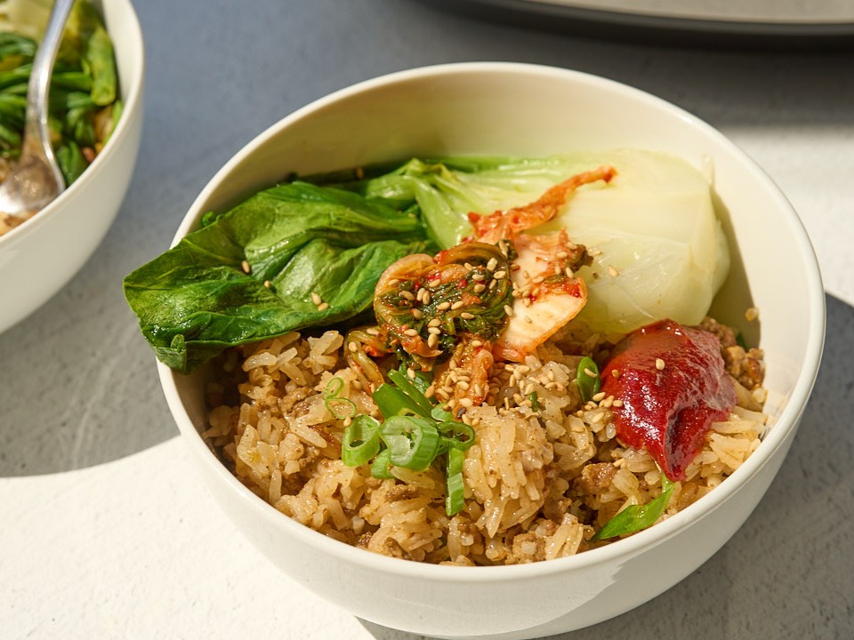 homemadeislive's tweet photo. One Pot Wonder: Gochujang Beef Bowls! 

Sticky, spicy-sweet rice with savory beef and crisp-tender bok choy! Best part? It's made entirely in your rice cooker.

📅 4pm PT, Thursday 5/29
🎥 Live streaming & interactive
🔗 https://t.co/Eol4rs7AJq

#free #cooking #cookinglass #health #homecooking #freecookingclass #learnfromhome #cookingathome #cookingtips #kitchenconfidence #livestreamcooking #easyrecipes #culinaryskills #culinarymedicine #cookbetterlivebetter