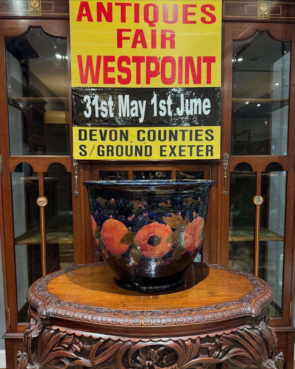 krAntiques's tweet photo. 🌟We are heading to Westpoint🌟
Super excited to be back at the Westpoint Antiques Fair this weekend! I have been a busy bee carefully curating lots of  fresh and interesting items for my stand A12 🐝🐝 🐝 https://t.co/4szJhxp2hq