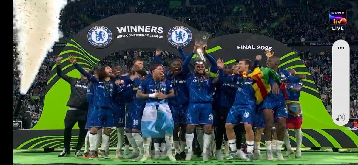 symplyDAPO's tweet image. Retweet if you are a Chelsea fan