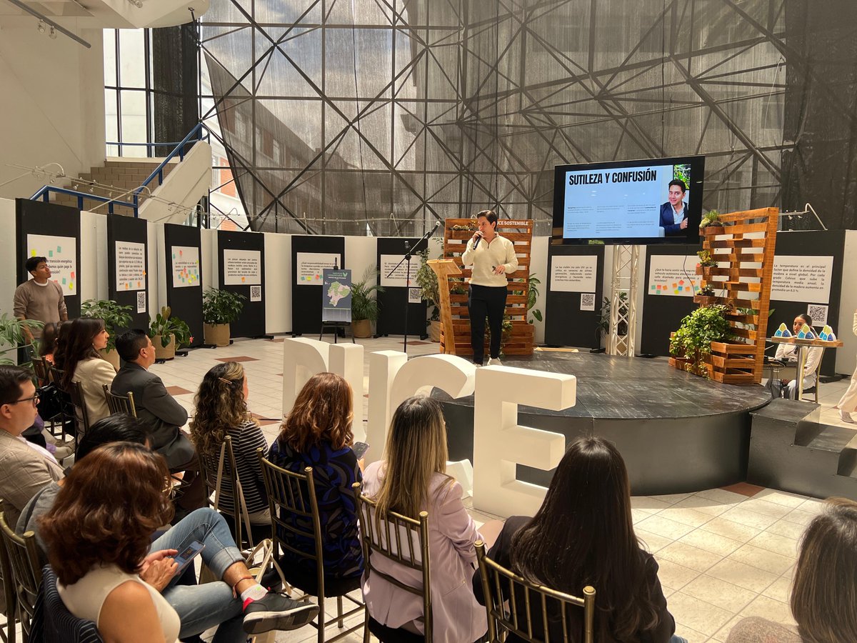 📝🌍 En el segundo día de la Semana de la Sostenibilidad PUCE, celebramos el evento “Juntos escribimos un mundo mejor”, un espacio de reflexión sobre el poder de la comunicación para transformar realidades y promover la sostenibilidad 💬♻️

Contamos con las valiosas ponencias de: