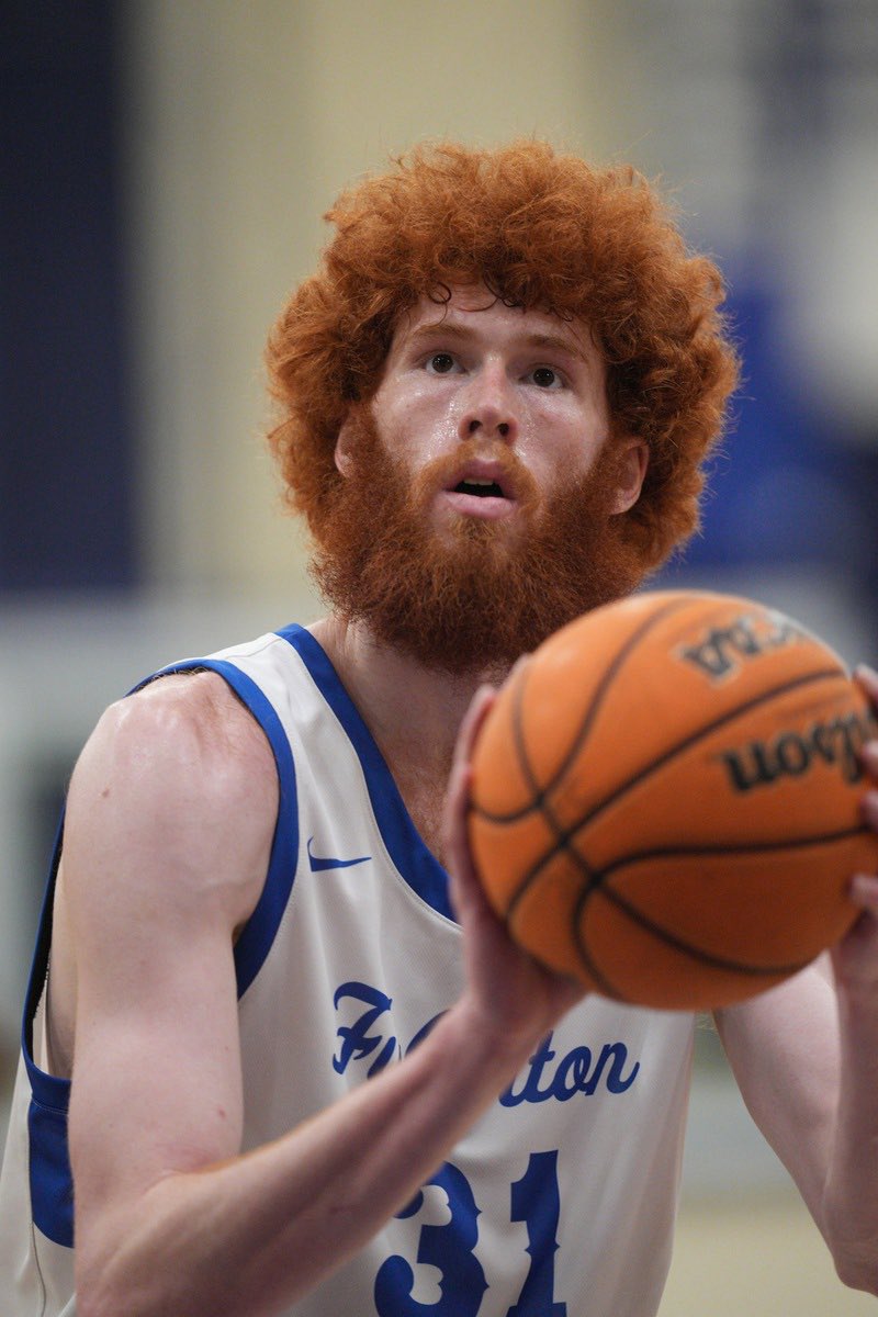 The most interesting man in college basketball. Joe Grahovac. 🦄