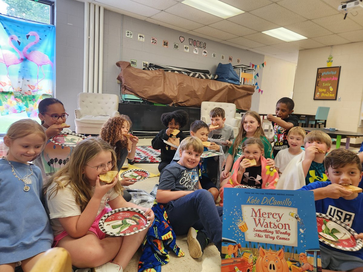 MrsMaynard1st's tweet photo. Finishing our Mercy Watson book study while eating some "hot toast with a great deal of butter on it"! @ChristianaES1 https://t.co/XUfUhN9cDn