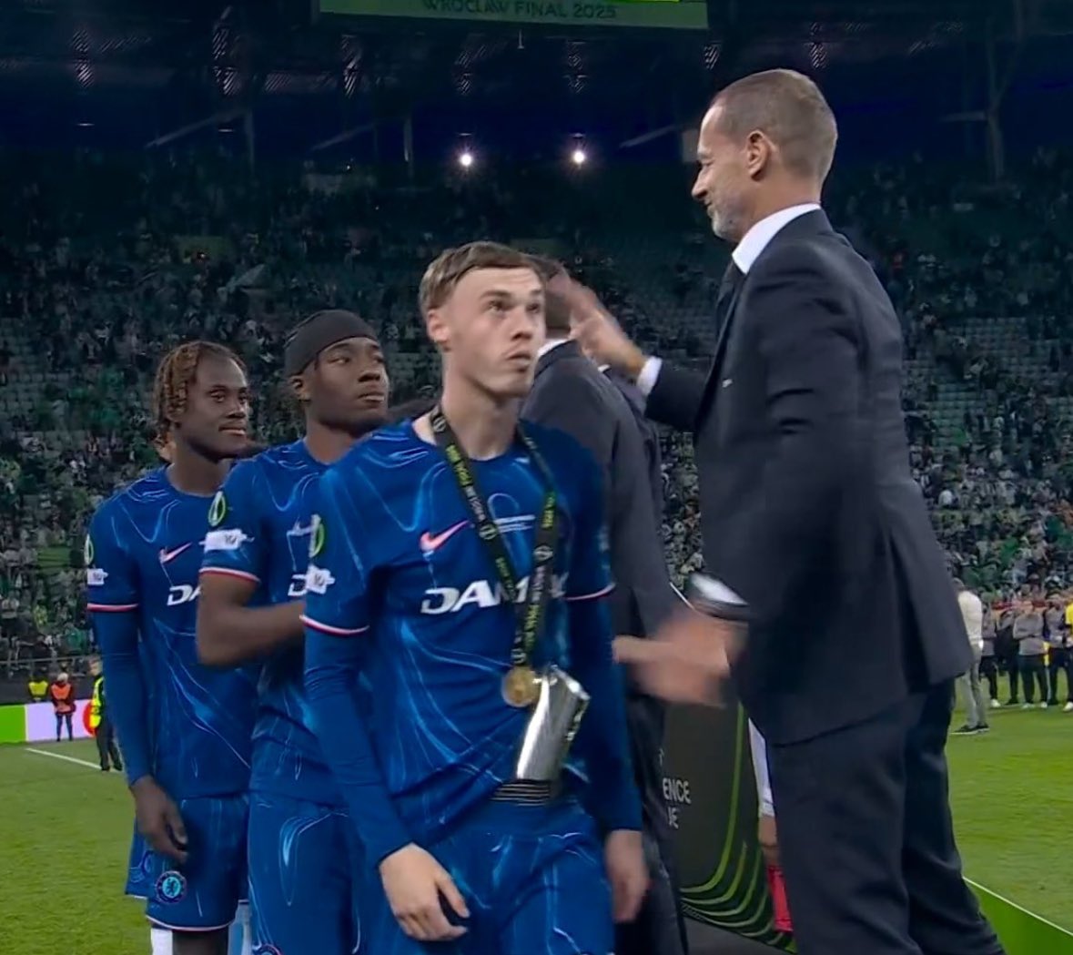 StokeyyG2's tweet photo. Casually tucks his Man Of The Match trophy in his shorts 🤣🤣🤣

What a player. https://t.co/xWU1CAz5An