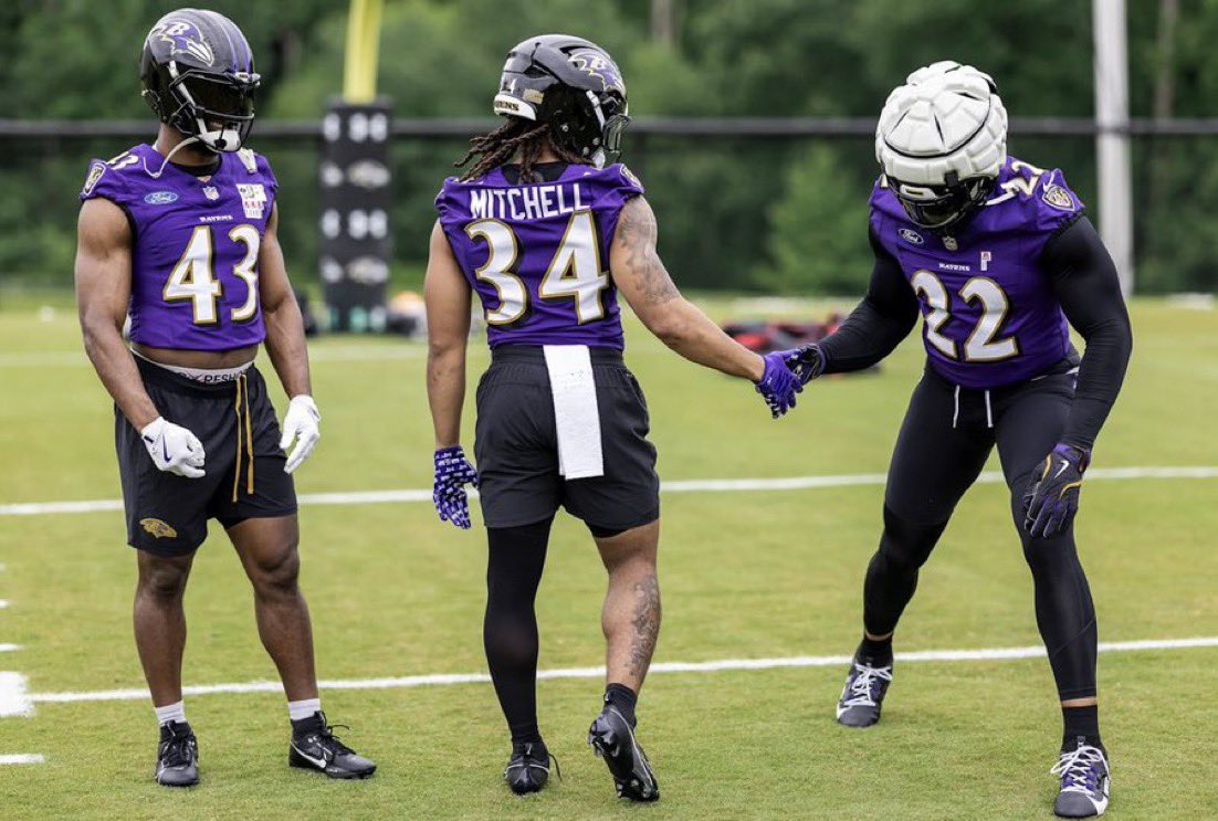 Who’s stopping this three headed monster? 😈