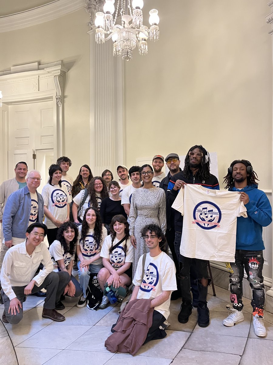 Council Member Shahana Hanif (@cmshahanahanif) on Twitter photo STATED THREAD 🧵
Today, the Council passed my Resolution 368, urging Congress to pass the Living Wage for Musicians Act. Musicians currently earn less than a third of a cent per stream. The LWMA would raise streaming payouts & ensure fair pay for artists who power our playlists. STATED THREAD 🧵
Today, the Council passed my Resolution 368, urging Congress to pass the Living Wage for Musicians Act. Musicians currently earn less than a third of a cent per stream. The LWMA would raise streaming payouts & ensure fair pay for artists who power our playlists.