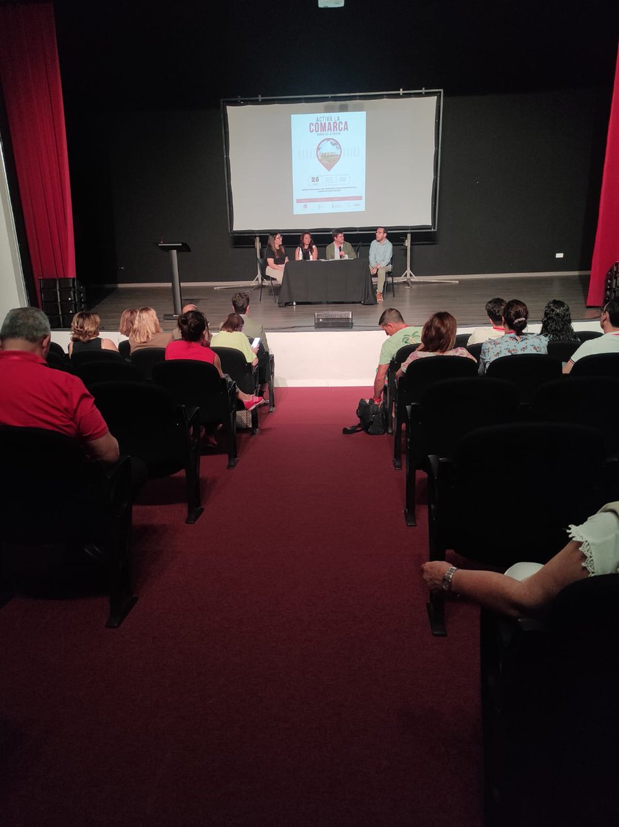 Hoy ha tocado cambiar de registro.

 Muchas gracias a AJE Jaén por contar conmigo en su encuentro "Activa la comarca" celebrado en Baños de la Encina, en su auditorio. Gracias por confiar en mí para conducir este acto tan interesante.