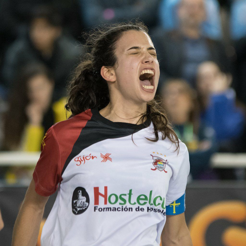 <a href="/gijonhc/">Telecable Hockey Club</a> <a href="/SaraLolo5/">Sara Lolo</a> <a href="/TurismoAsturias/">TurismoAsturias</a> Se retira una grandísima jugadora y una grandérrima persona. Cuánto te echaremos de menos por las pistas.