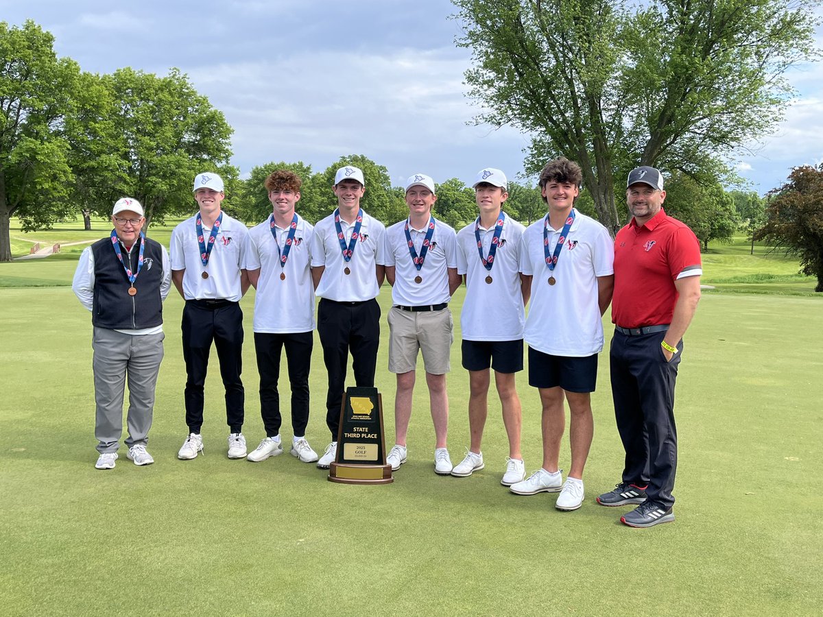 Aplington-Parkersburg places third as a team at the 2A state boys golf tournament