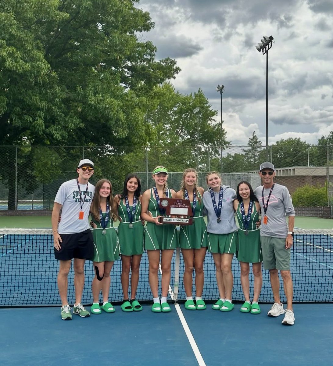 lsw_tennis's tweet photo. LSW GIRLS VARSITY – 2025 STATE RUNNER-UPS 🎾🏆
Incredibly proud of this team for an outstanding season and a strong finish at State! 💕

1 Singles – Poppy: 6th
2 Singles – Bella: 5th
1 Doubles – Meenakshi &amp; Kate: 2nd
2 Doubles – Ellie &amp; Sophie: 3rd

GO HAWKS! 💚 https://t.co/e5Dh8sE4ZK