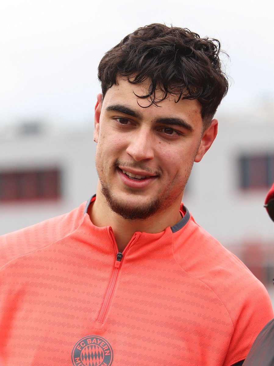 a bit late but – all pictures from Bayern's last public training session are uploaded on my website now! 

fairyphotography.art