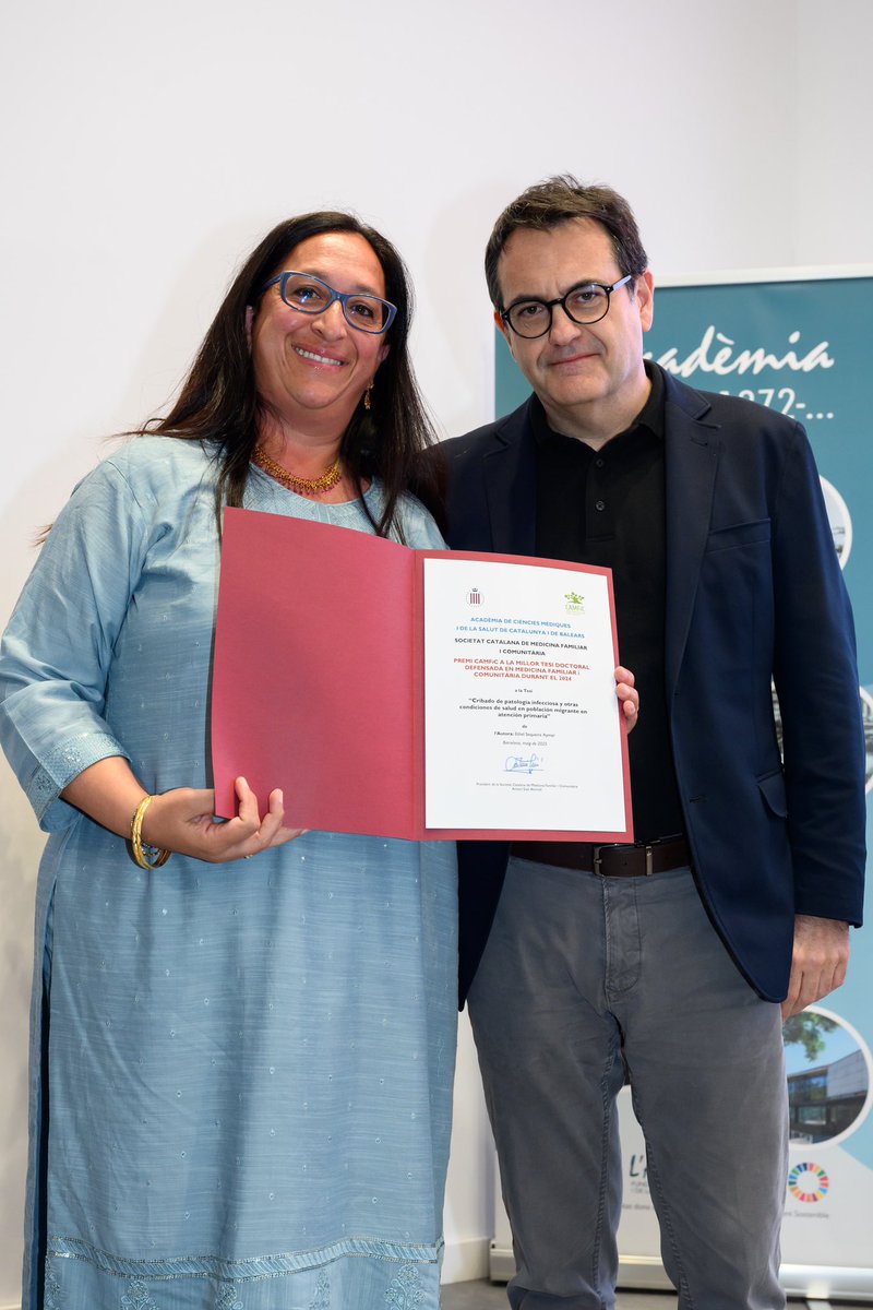 Emotiu acte de Lliurament de premis CAMFiC i premis de l’Acadèmia de Ciències Mèdiques:
*A millor article original 2024: Ingrid Arteaga
*A millor tesi doctoral 2024: Ethel Sequeira
*Premi Josep Davins i Miralles: Ana Ruiz
*Premi Jordi Gol i Gurina (ex aequo): Carmen Cabezas.