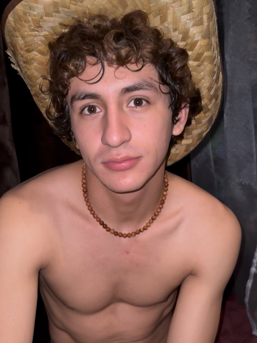 osquedaa's tweet photo. Dime vaquero 🤠 @osquedaa 

Rt y te lo paso completo 📹 https://t.co/z8c8At3FJ2