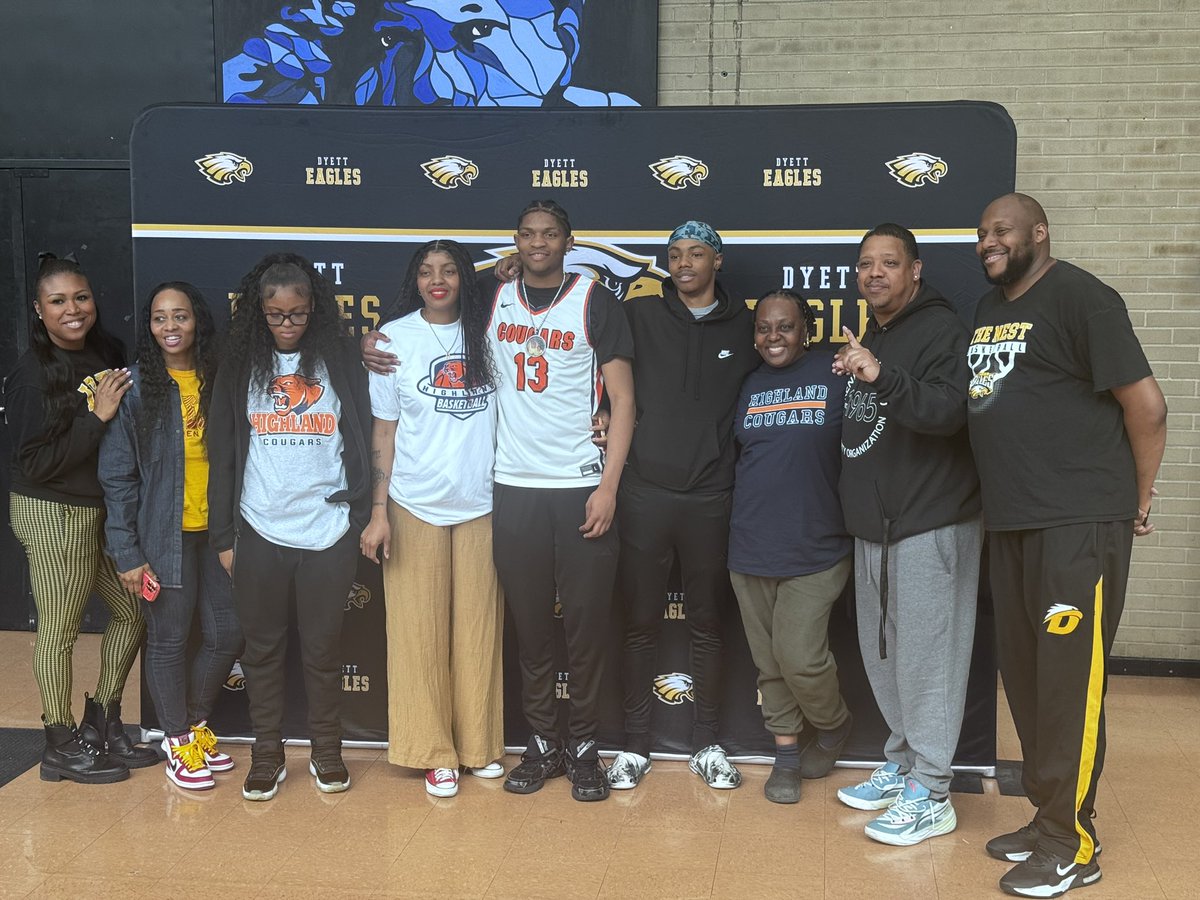 The Cougars just signed 6’5 G Jayden McKinnon <a href="/jayden_mckinnon/">Jayden “The Torch” McKinnon</a> from <a href="/DyettDaily/">Dyett High School</a>. Jayden comes to Highland as a 2x All-Stater, 2024-25 2A State Champion, and overall a great Student-Athlete. Coach Jamal Gill did a great job with Jayden. Welcome to Cougar Nation Jayden. #WeOverMe