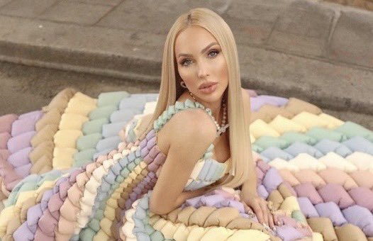 realityysimp's tweet image. truly my idol since day one. i’ve been manifesting this for so long i can’t believe she’s actually back. i can’t wait for THE christine quinn to be reintroduced to the world, and i will PROUDLY be serving as the president and ceo of her fanclub till the end 🫡