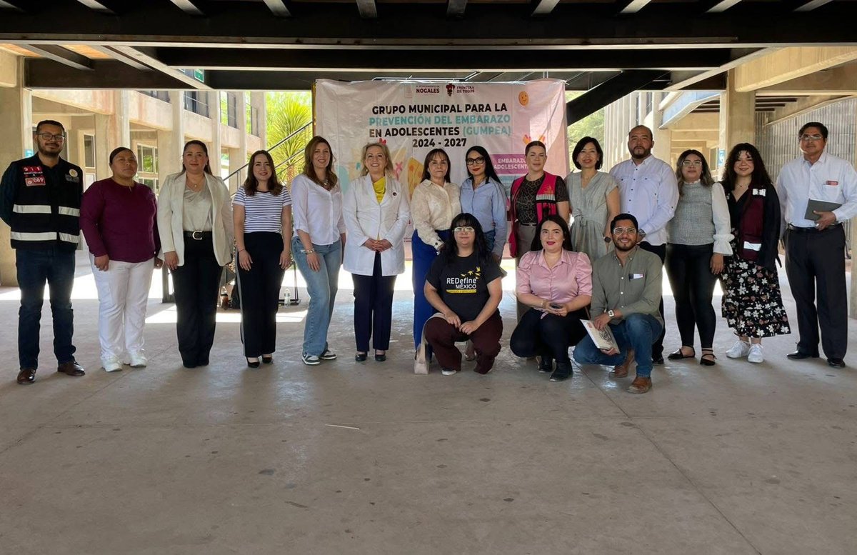 Saul_Torre_S's tweet photo. El Centro Estatal de Prevención participó en el arranque de pláticas de la campaña GUMPEA en la Preparatoria Municipal de #Nogales, junto al Instituto de las Mujeres y otras instancias. Unimos esfuerzos por la salud, la prevención de violencias y el futuro de adolescentes. https://t.co/PJgQa1AGeZ
