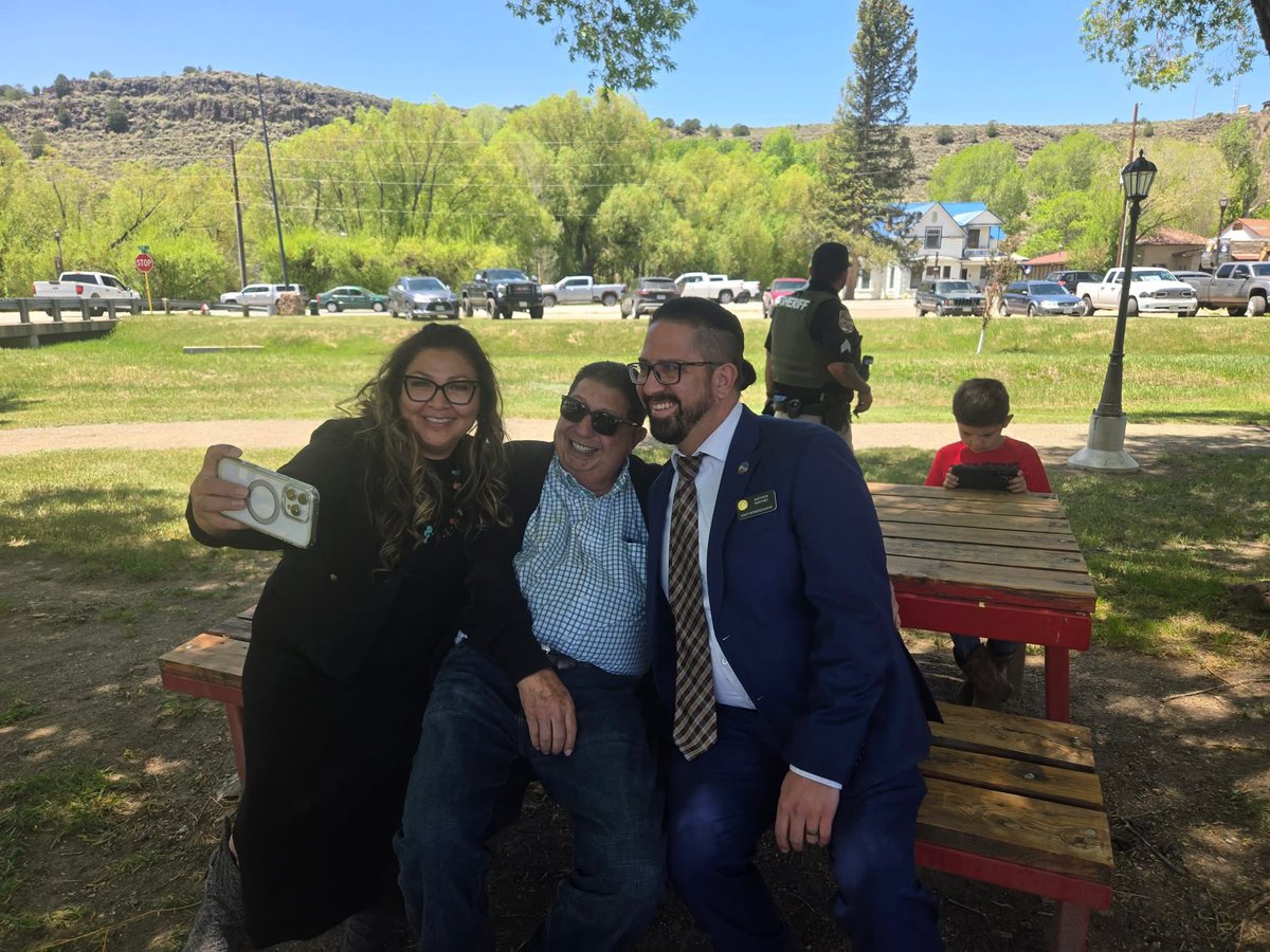 HB25-1023 🖊️ 
HB25-1288 🖊️ 

Yesterday was a historic day in the SLV! Thank you to everyone who came out yesterday to see these bills become law!

#teammartinez #sisepuede #pormigente #signed