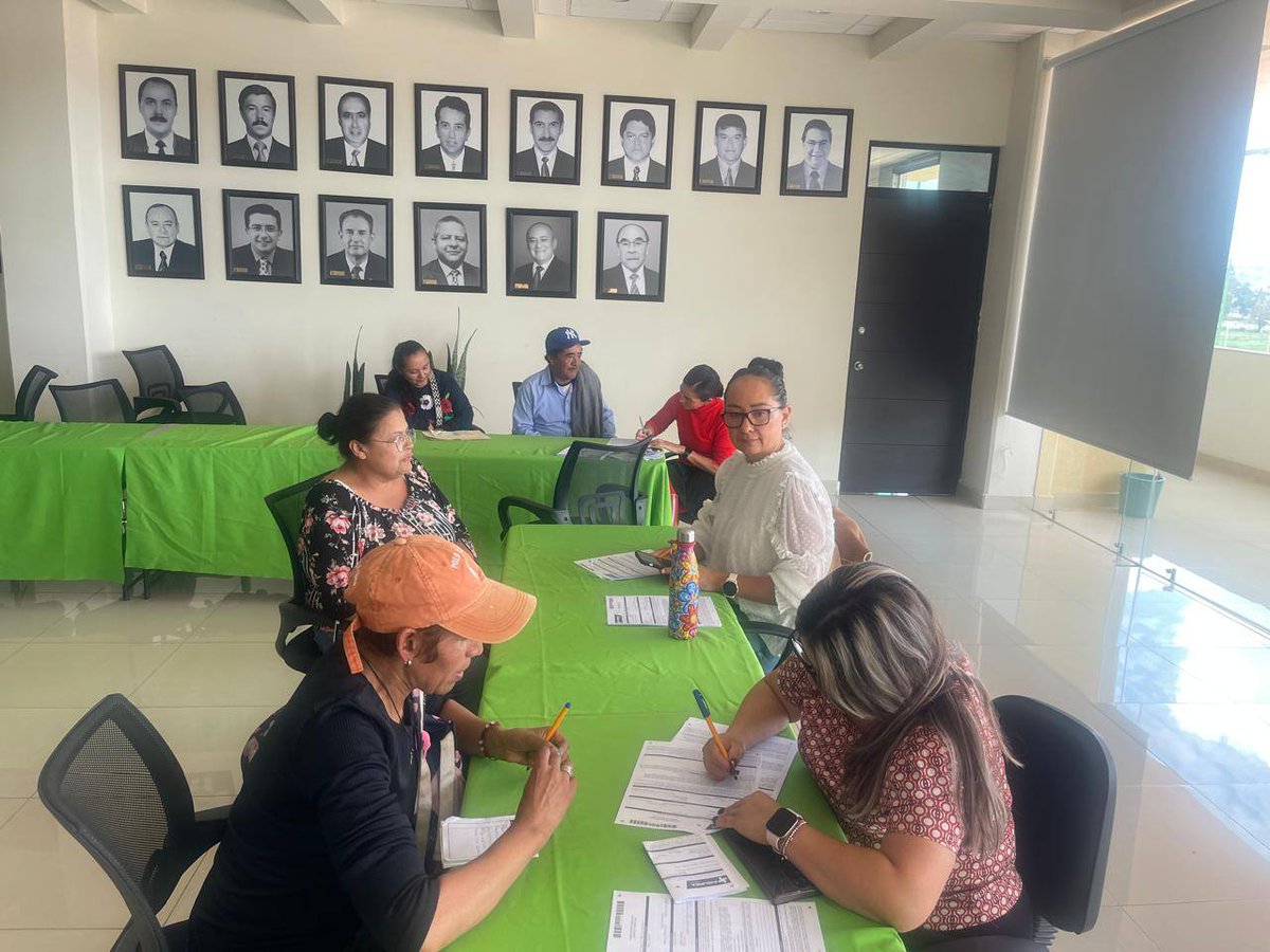 Hoy agradecemos al Municipio Tulancingo de Bravo por otorgarnos la tranquilidad y protección así como a nuestros seres queridos en caso de fallecimiento, al llenar una póliza de seguro de vida, de esta manera garantizamos el porvenir de nuestros beneficiarios.