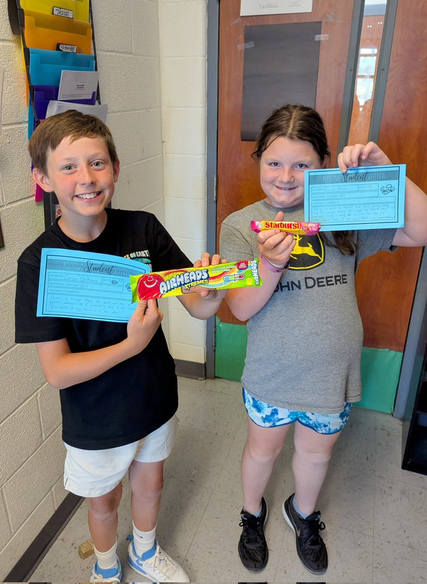 Lacy Tallman (@eag_lacytallman) on Twitter photo Giving student shout-outs all the way till the end! Congrats to Carson and Emily for finishing the year strong!! 🦅🙌🏻❤️🦅 <a href="/Tim_PedigoEAG/">Tim Pedigo</a> Giving student shout-outs all the way till the end! Congrats to Carson and Emily for finishing the year strong!! 🦅🙌🏻❤️🦅 <a href="/Tim_PedigoEAG/">Tim Pedigo</a>