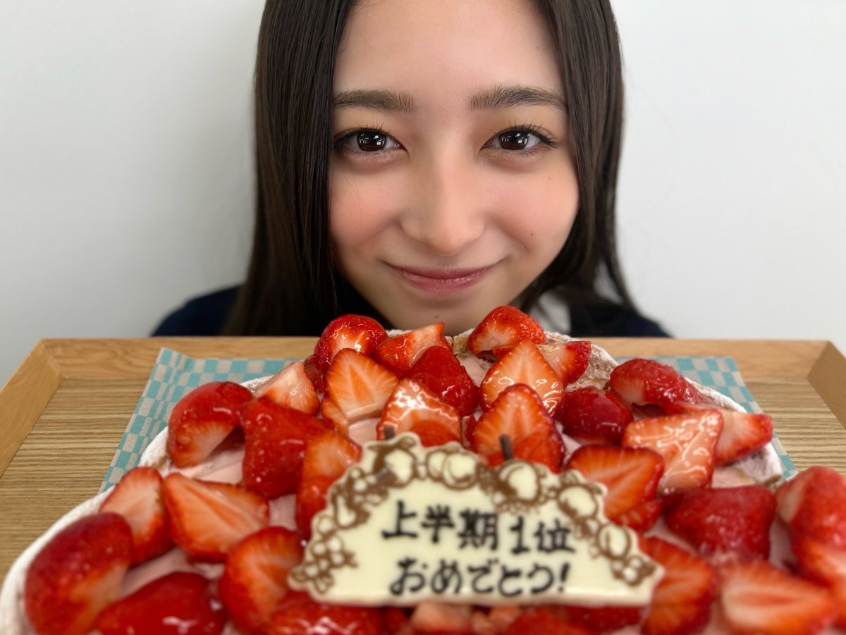 【2冠達成！】 
#井上和1st写真集 がオリコン上半期“本”ランキング2025の「写真集」部門と「タレント本」部門の2部門で1位をいただきました！
みなさん、ありがとうございます🍓

■アマゾン amazon.co.jp/dp/4065360617/

#乃木坂46